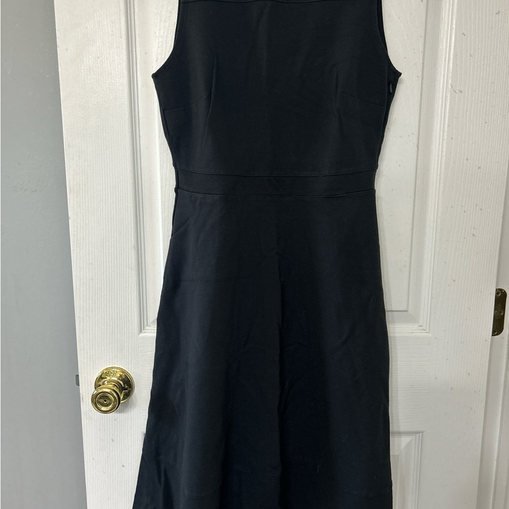 Elegant Black Sleeveless Dress